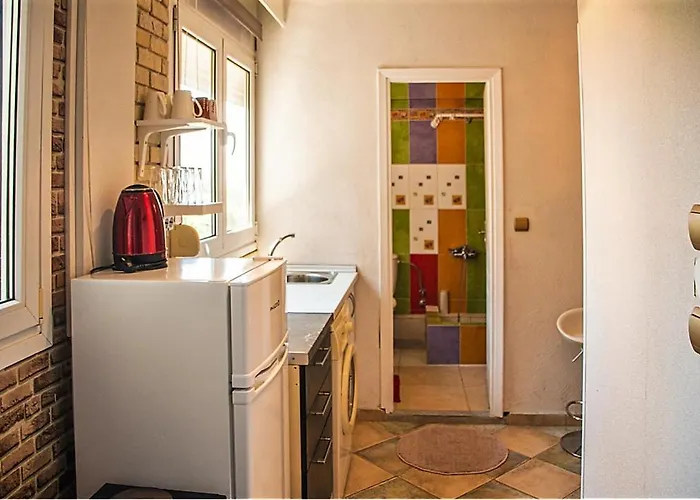 Sea View Center Apartment *